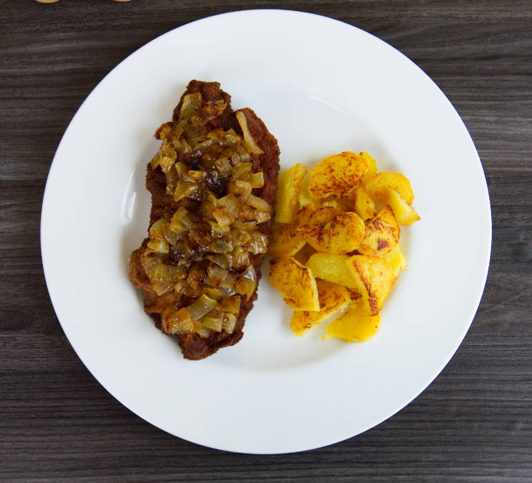 Schnitzel on top, darkroom below: the Deutsche Eiche